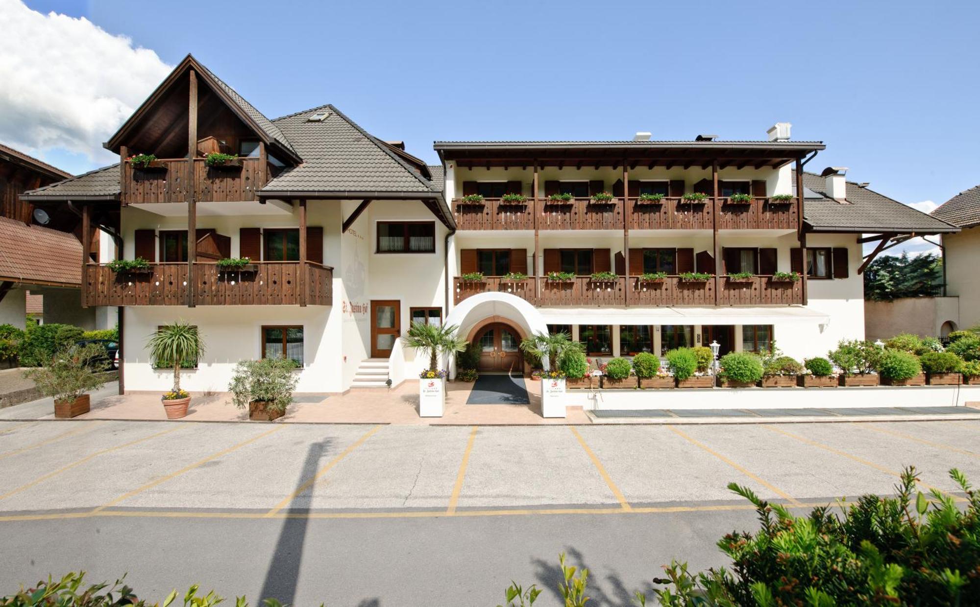 Hotel St. Justina Hof Appiano Sulla Strada Del Vino Exteriér fotografie